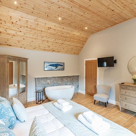 Osprey Lodge 1 With Hot Tub Newton Stewart Extérieur photo