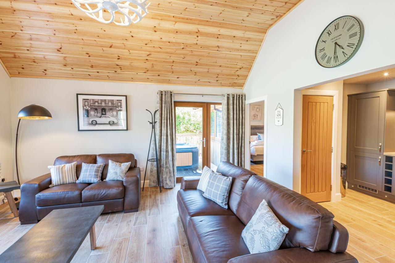 Osprey Lodge 1 With Hot Tub Newton Stewart Extérieur photo
