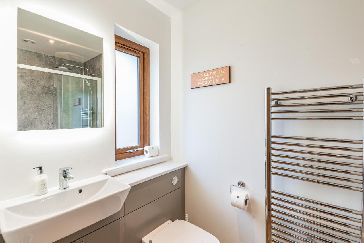 Osprey Lodge 1 With Hot Tub Newton Stewart Extérieur photo