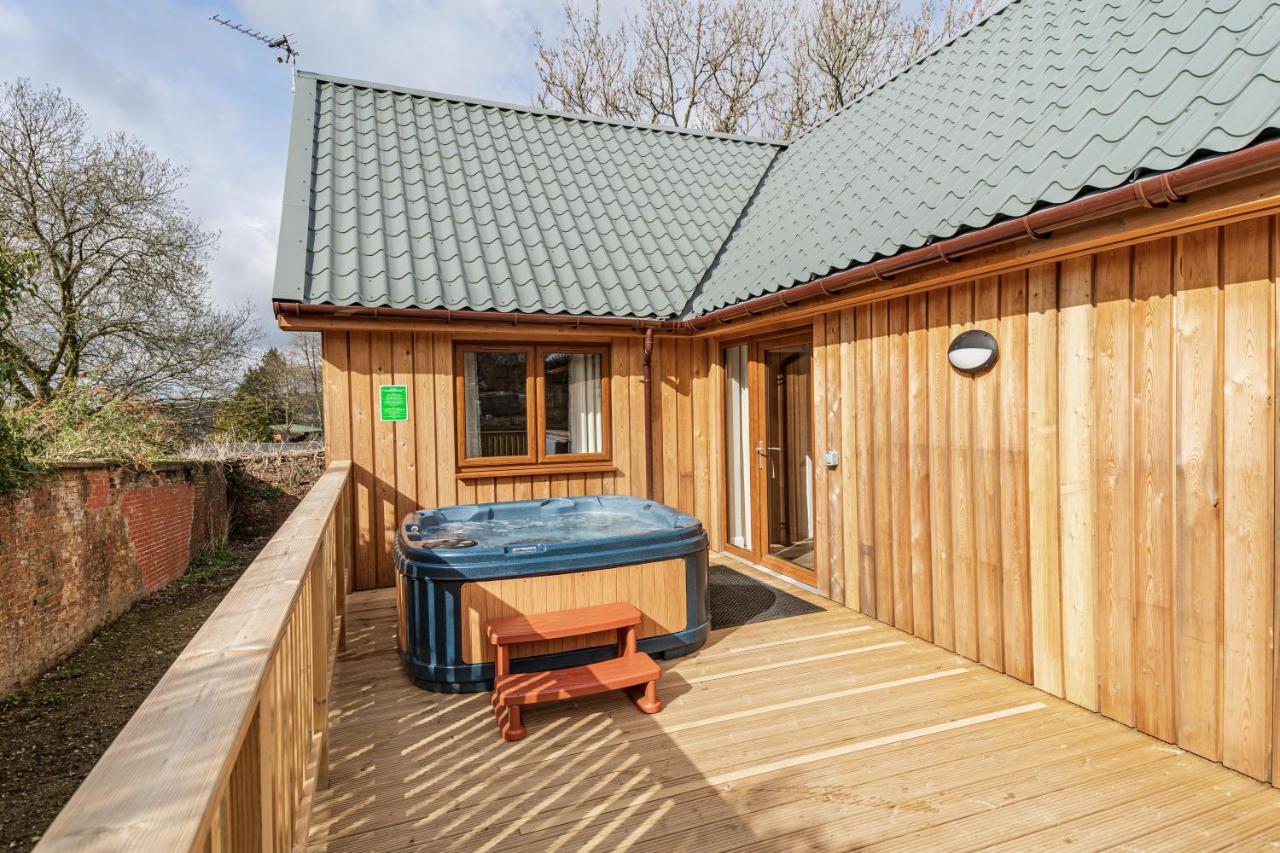 Osprey Lodge 1 With Hot Tub Newton Stewart Extérieur photo