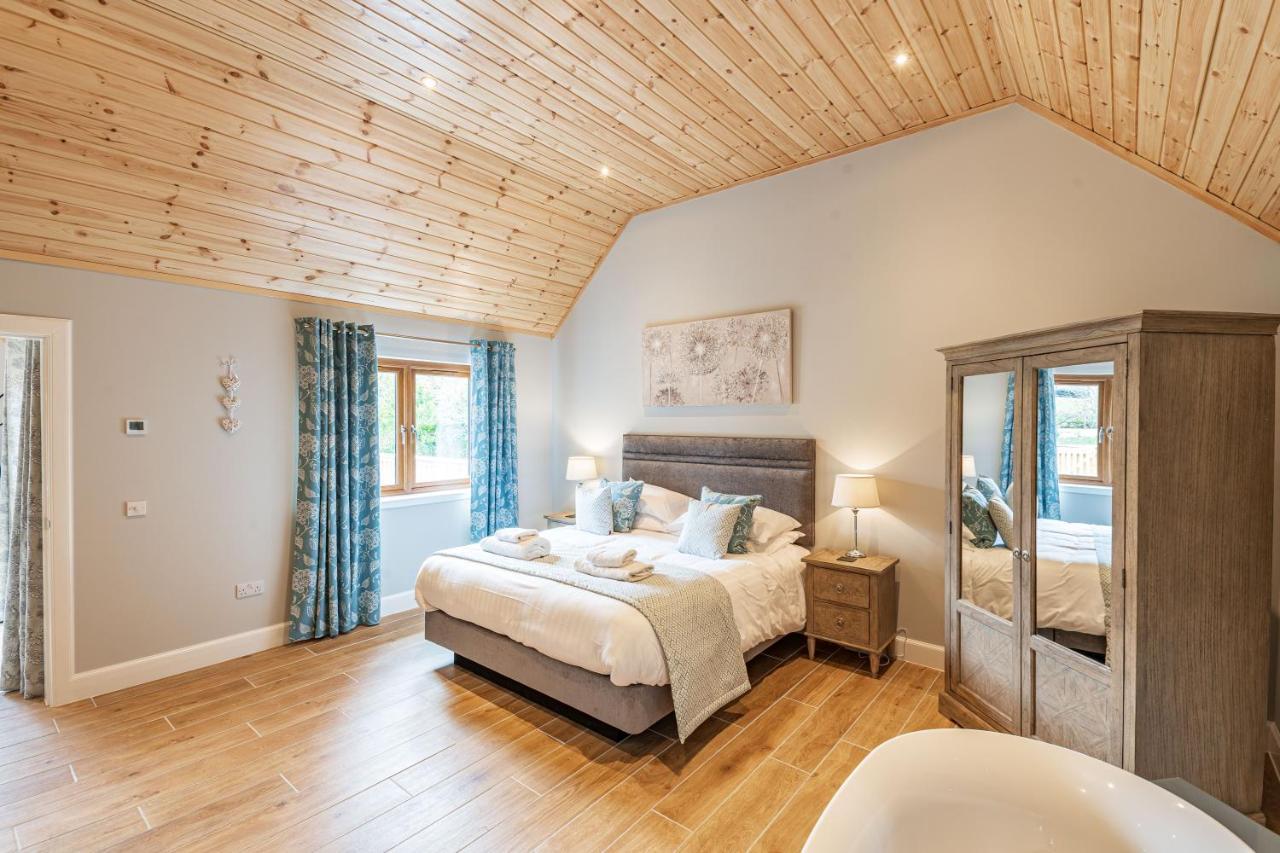 Osprey Lodge 1 With Hot Tub Newton Stewart Extérieur photo